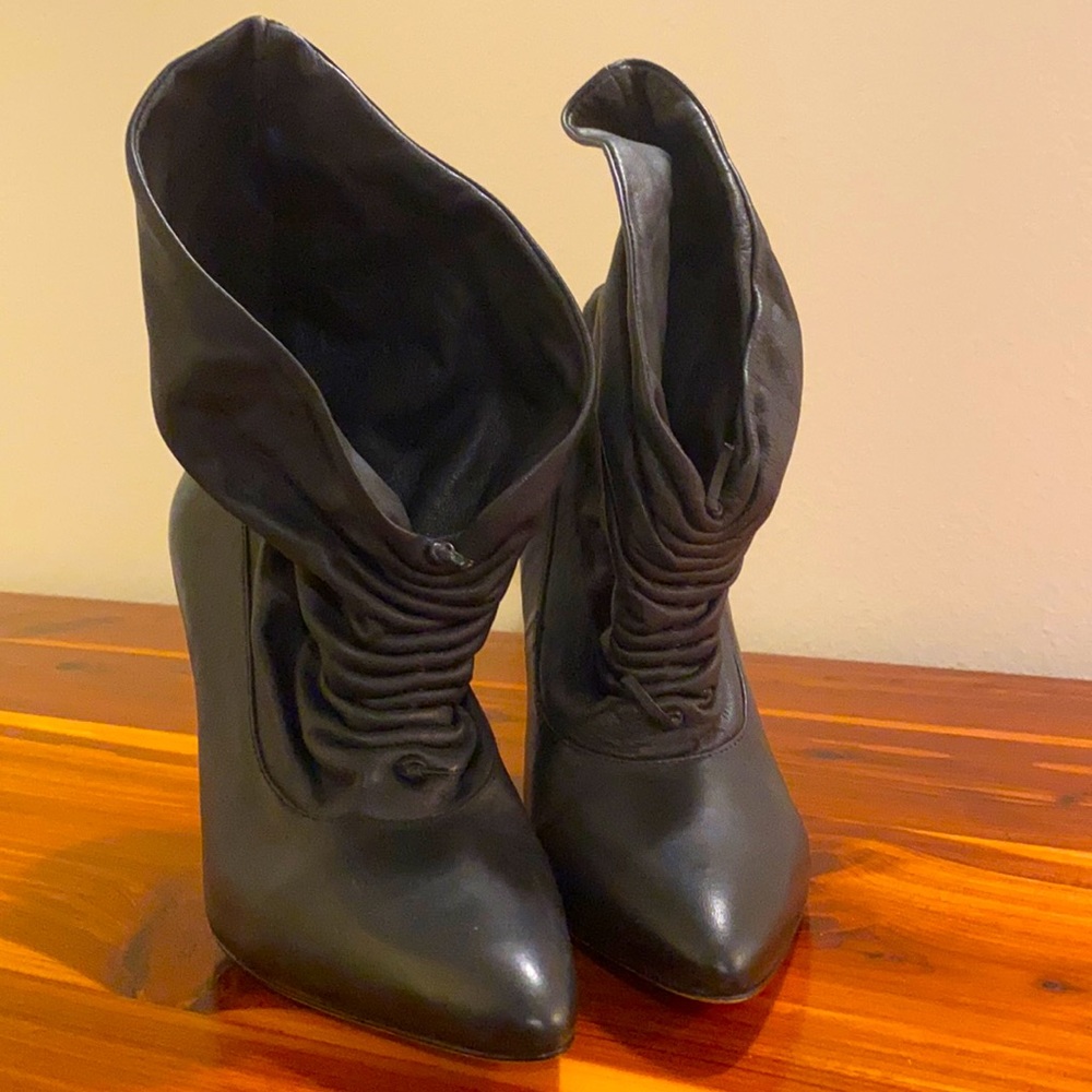 REPORT SIGNATURE slouchy leather ankle booties!